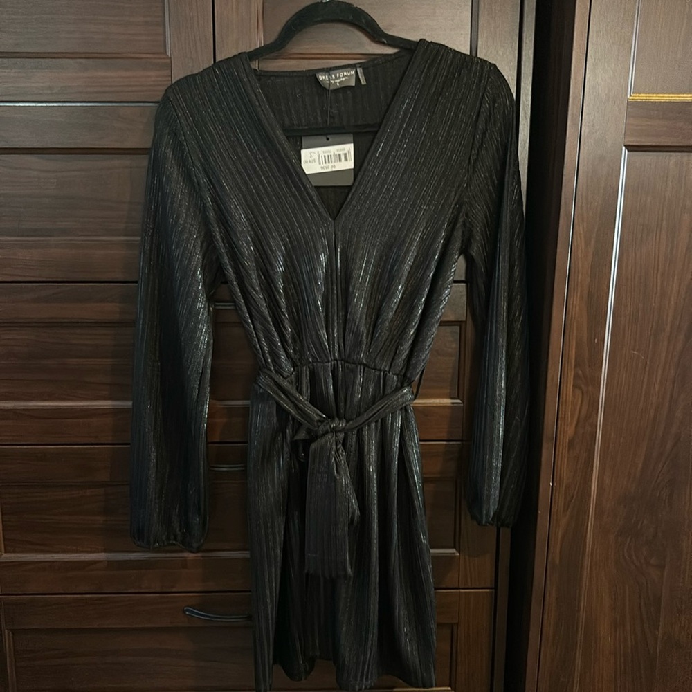 NWT Dress Forum Los Angeles Black Shimmer Mini Dress, Small